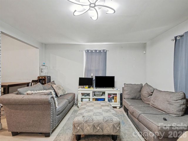92 Saint Charles Avenue NE, Concord, NC 28025