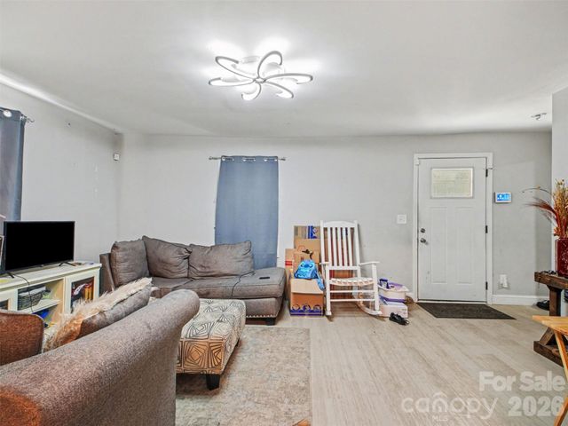 92 Saint Charles Avenue NE, Concord, NC 28025