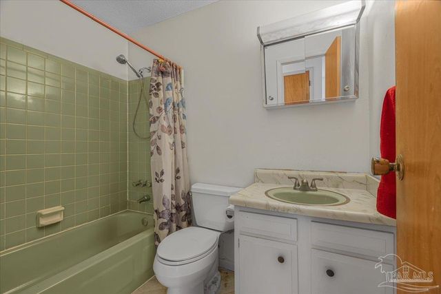 8271 Mobile Hwy, Pensacola, FL 32526