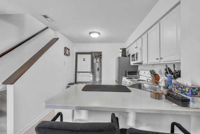 6423 Blue Knoll Drive, 49, Canal Winchester, OH 43110