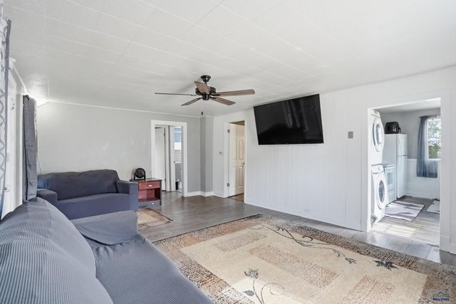 121 E NOWLIN, Rapid City, SD 57701