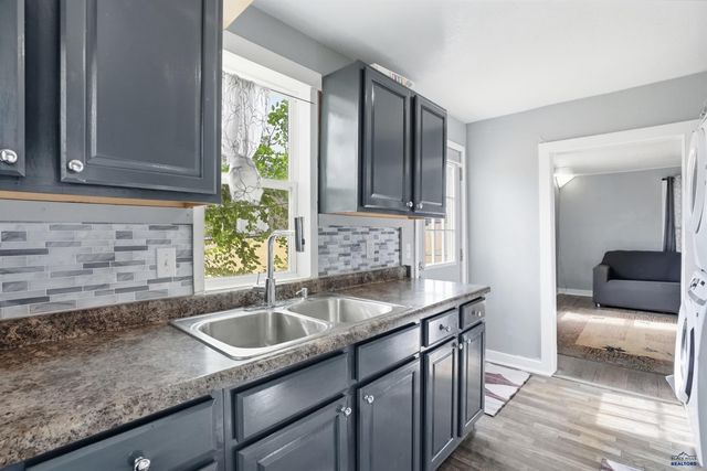 121 E NOWLIN, Rapid City, SD 57701