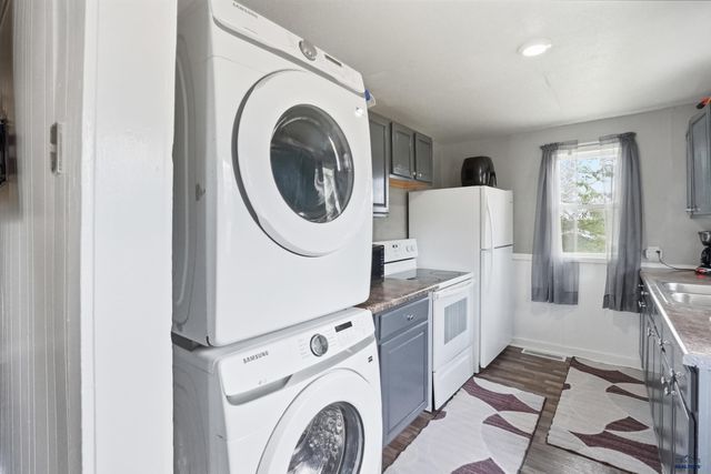 121 E NOWLIN, Rapid City, SD 57701