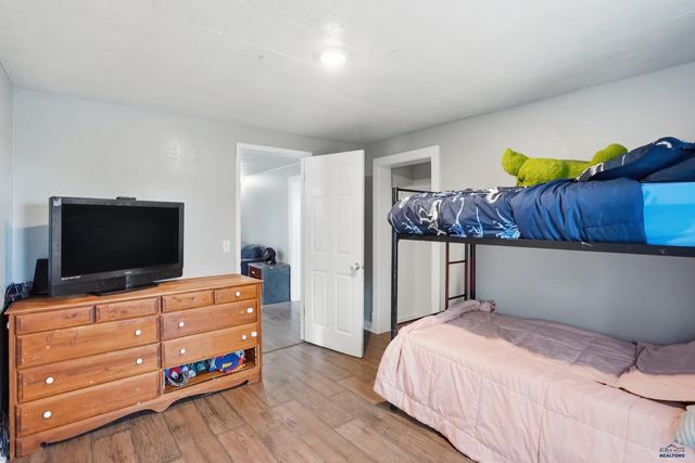 121 E NOWLIN, Rapid City, SD 57701