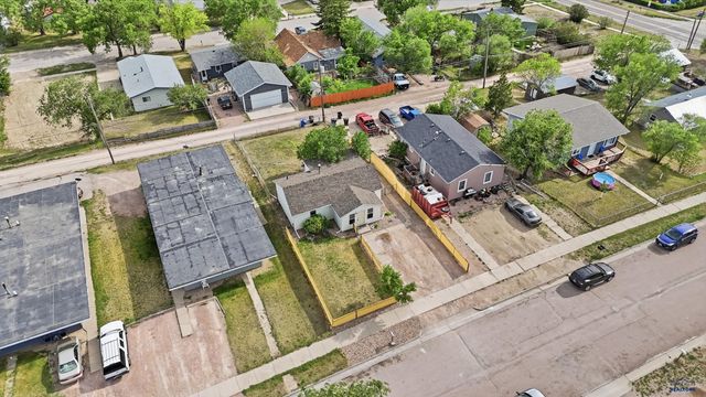 121 E NOWLIN, Rapid City, SD 57701
