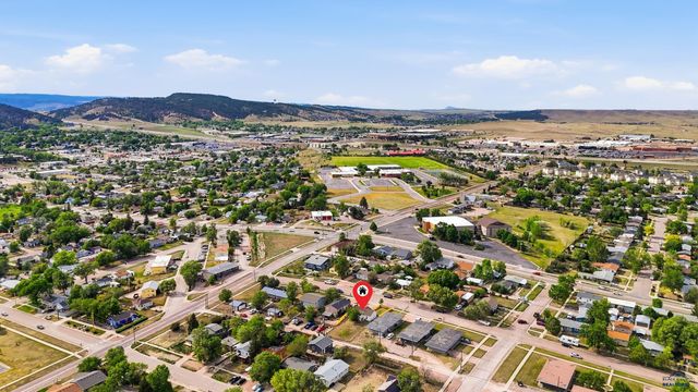 121 E NOWLIN, Rapid City, SD 57701