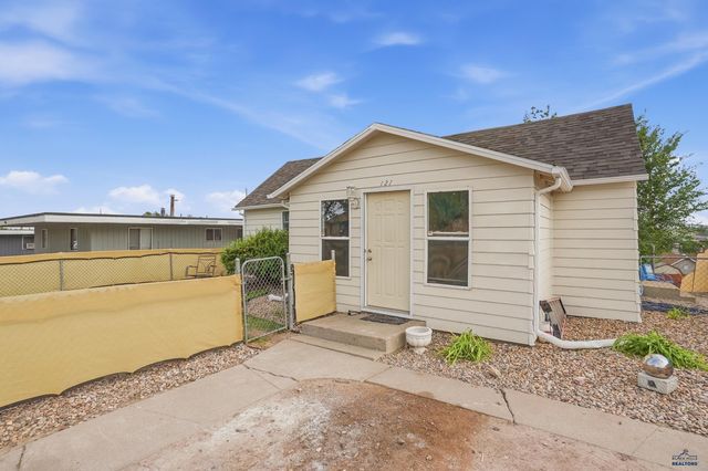 121 E NOWLIN, Rapid City, SD 57701