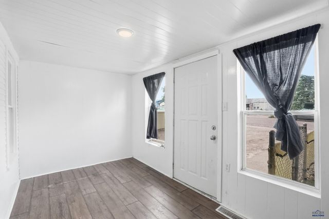 121 E NOWLIN, Rapid City, SD 57701