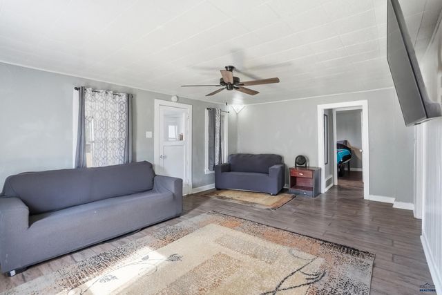 121 E NOWLIN, Rapid City, SD 57701