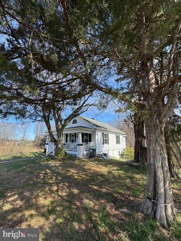 1588 MOUNTAIN VIEW RD, Stafford, VA 22554