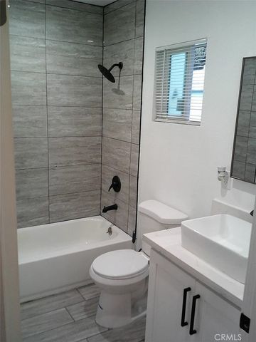 120 E 68th St, Long Beach, CA 90805