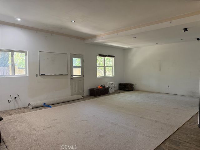 5717 MELVIN Avenue, Tarzana, CA 91356