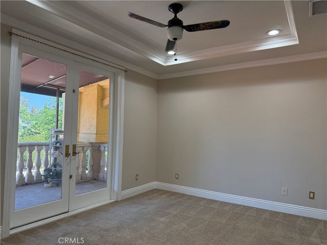 5717 MELVIN Avenue, Tarzana, CA 91356