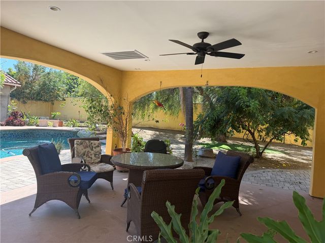 5717 MELVIN Avenue, Tarzana, CA 91356