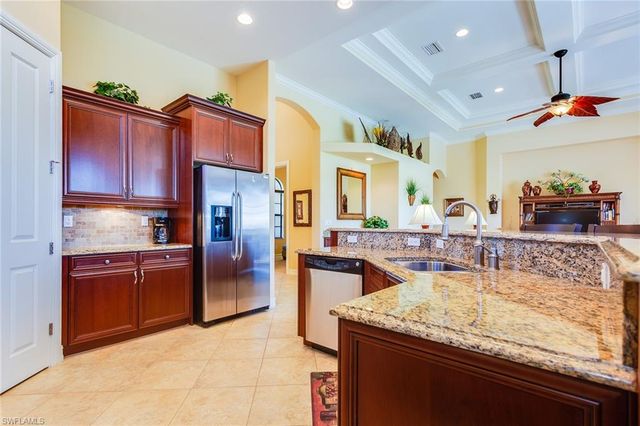 7747 Cottesmore DR, Naples, FL 34113