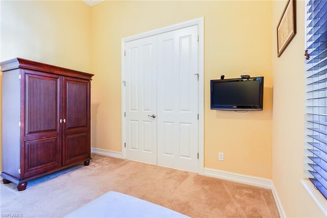 7747 Cottesmore DR, Naples, FL 34113