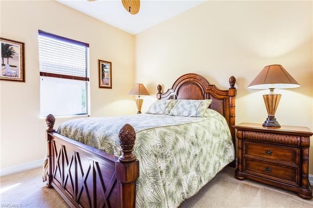 7747 Cottesmore DR, Naples, FL 34113
