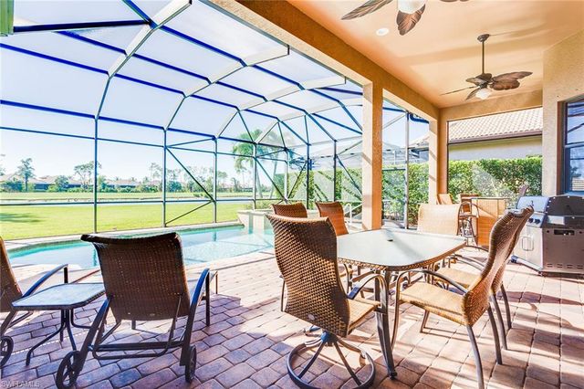 7747 Cottesmore DR, Naples, FL 34113
