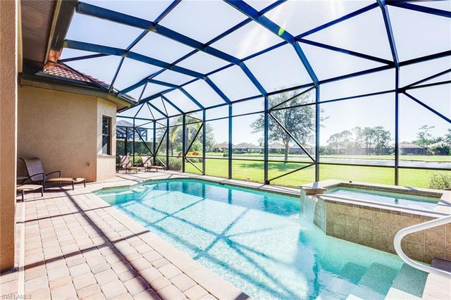 7747 Cottesmore DR, Naples, FL 34113