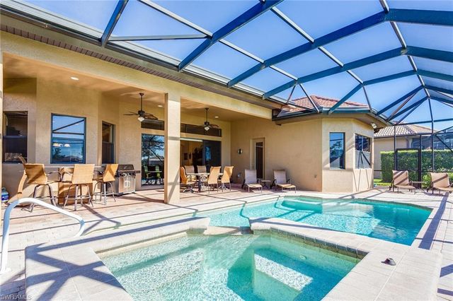 7747 Cottesmore DR, Naples, FL 34113