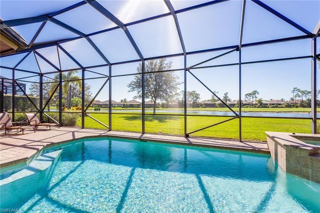 7747 Cottesmore DR, Naples, FL 34113