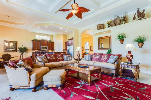 7747 Cottesmore DR, Naples, FL 34113