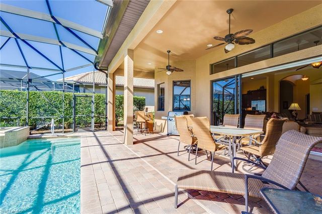 7747 Cottesmore DR, Naples, FL 34113