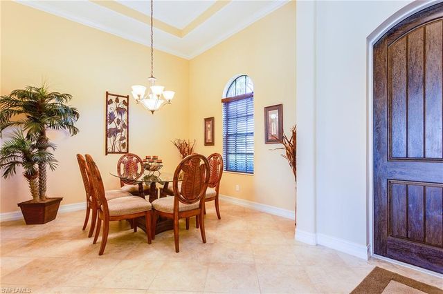 7747 Cottesmore DR, Naples, FL 34113