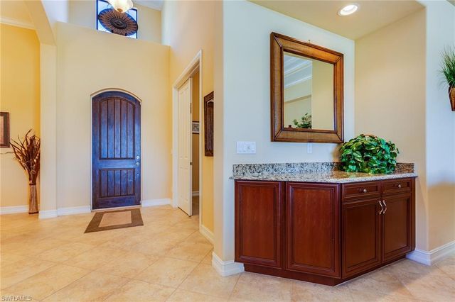7747 Cottesmore DR, Naples, FL 34113