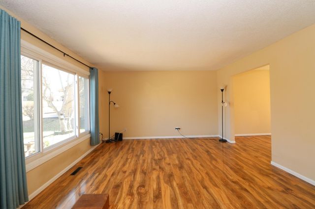 12924 16th Avenue S, Burnsville, MN 55337