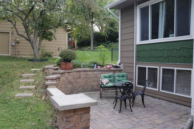 12924 16th Avenue S, Burnsville, MN 55337