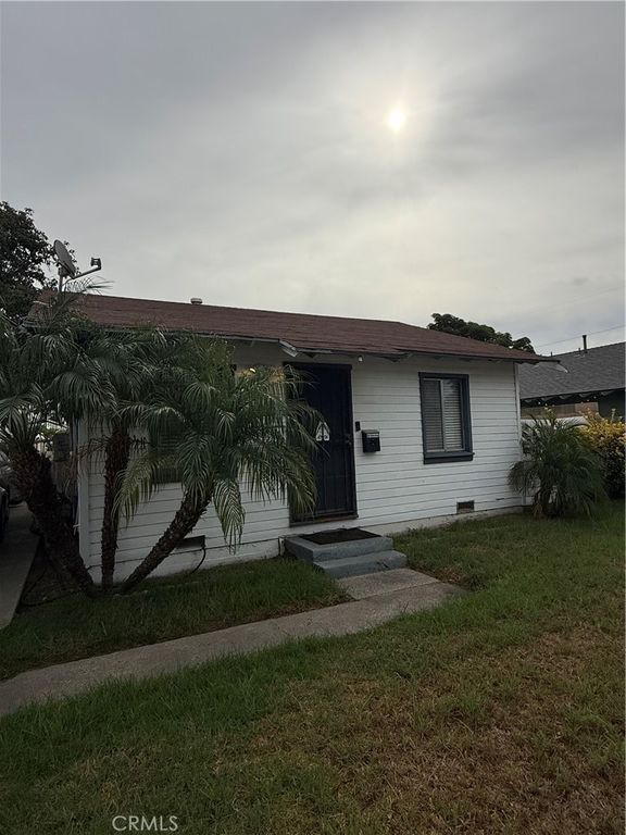 1336 1/2 S Knott, Anaheim, CA 92804 — exterior