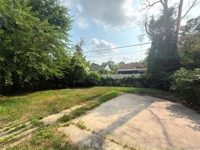 18550 Pierson Street, Detroit, MI 48219