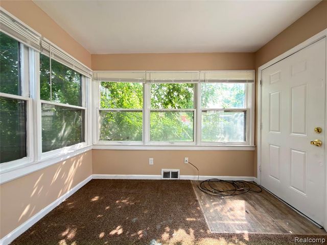 18550 Pierson Street, Detroit, MI 48219