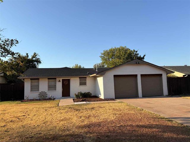 7306 NW Compass Ave, Lawton, OK 73505
