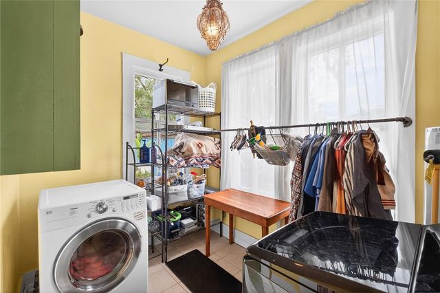 1305 WASHINGTON AVENUE, Eustis, FL 32726