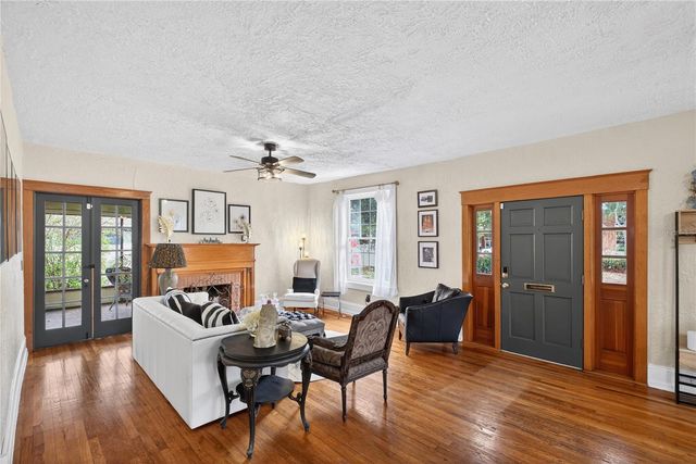 1305 WASHINGTON AVENUE, Eustis, FL 32726