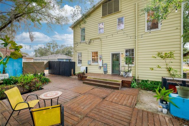 1305 WASHINGTON AVENUE, Eustis, FL 32726