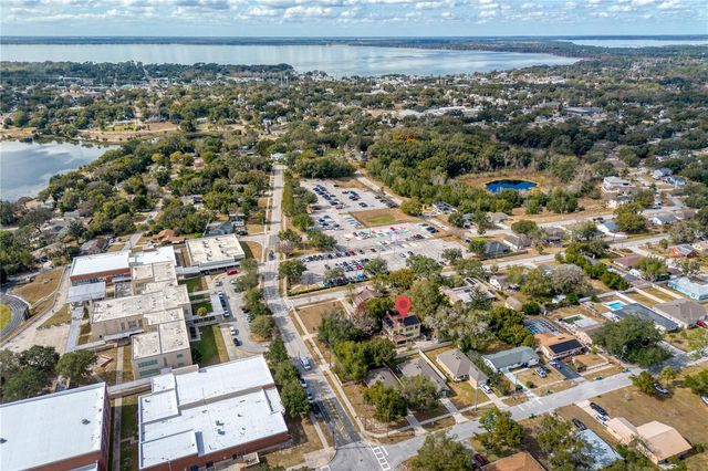 1305 WASHINGTON AVENUE, Eustis, FL 32726