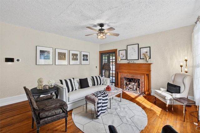 1305 WASHINGTON AVENUE, Eustis, FL 32726