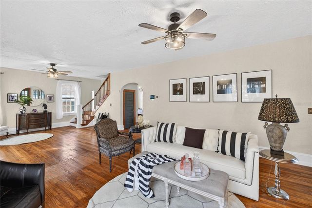 1305 WASHINGTON AVENUE, Eustis, FL 32726