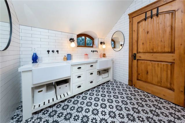 85 Saddlebow, Bell Canyon, CA 91307