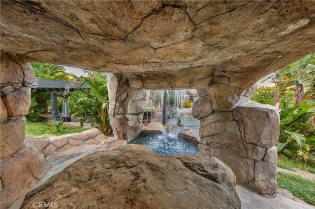 85 Saddlebow, Bell Canyon, CA 91307
