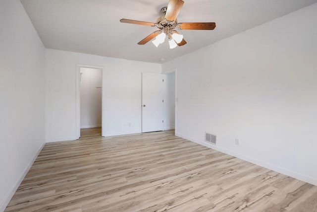 9205 Dartford Road, Woodbury, MN 55125