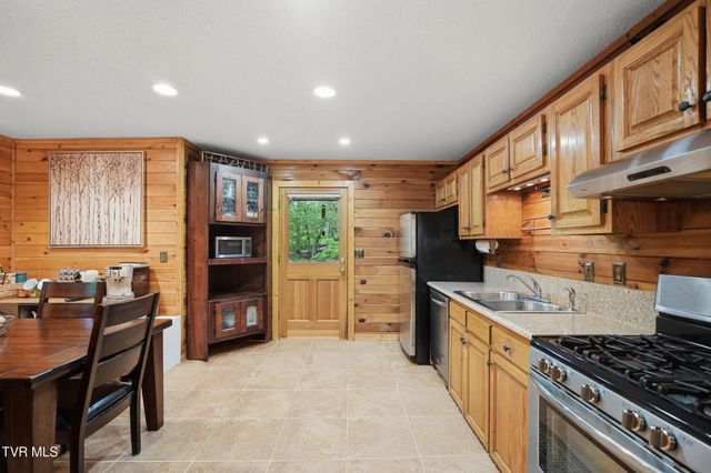 538 Burbank Road, Roan Mountain, TN 37687