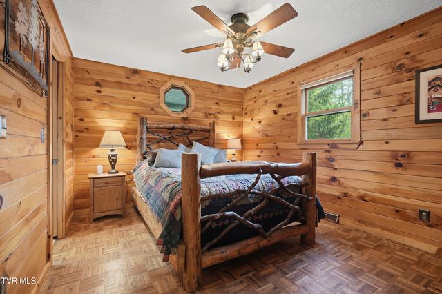 538 Burbank Road, Roan Mountain, TN 37687