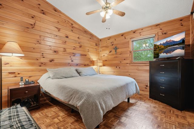 538 Burbank Road, Roan Mountain, TN 37687