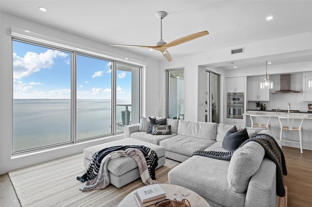 2910 W BARCELONA STREET 1902, Tampa, FL 33629