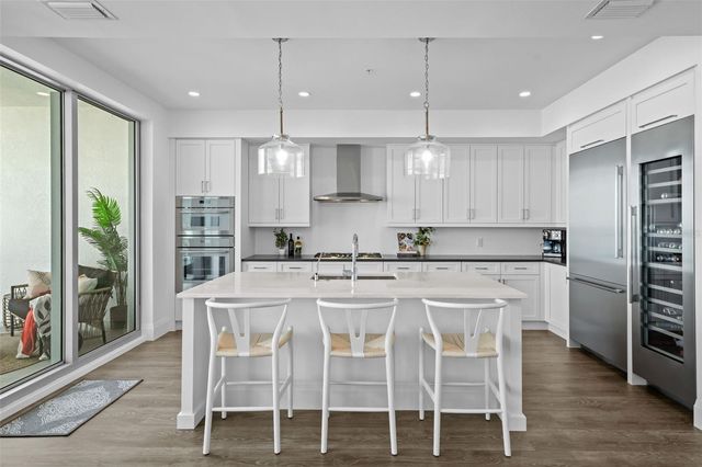 2910 W BARCELONA STREET 1902, Tampa, FL 33629