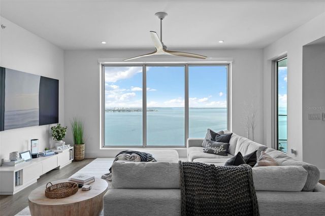 2910 W BARCELONA STREET 1902, Tampa, FL 33629